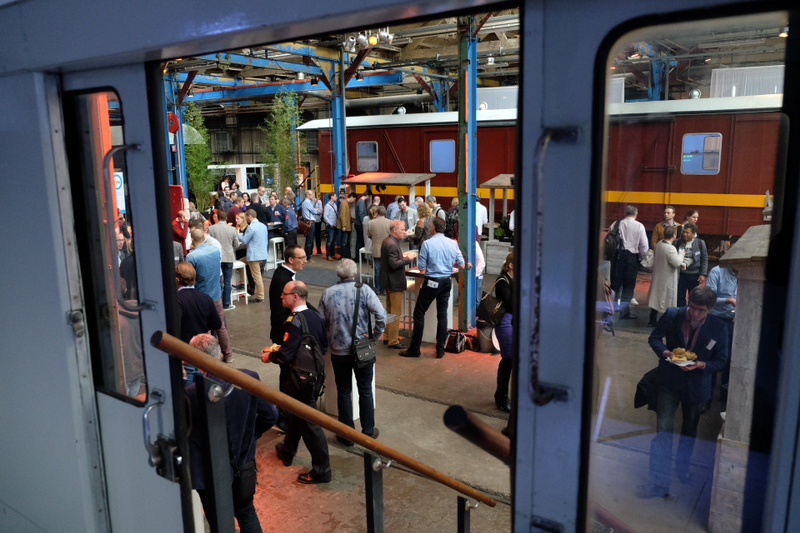 mw88571.raf.jpg